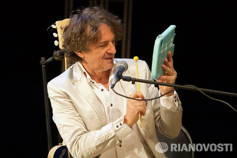 Горан Брегович в Томске: о цыганах, женщинах и оптимизме Горан Брегович в Томске: о цыганах, женщинах и оптимизме