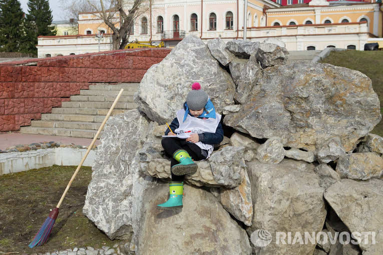 Журналисты устроили Томску «чистый четверг» - провели медиасубботник Журналисты устроили Томску «чистый четверг» - провели медиасубботник