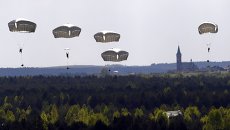 Совместные учения американских и канадских военных в Польше Совместные учения американских и канадских военных в Польше