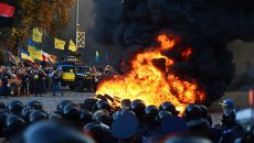 Пикет в поддержку закона о люстрации власти в Киеве Пикет в поддержку закона о люстрации власти в Киеве