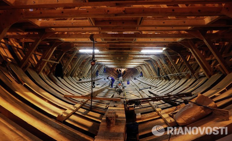 Строительство корабля-музея Полтава на верфи исторического судостроения в поселке Лахта Строительство корабля-музея Полтава на верфи исторического судостроения в поселке Лахта