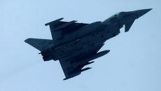 Истребитель НАТО Eurofighter Typhoon. Архивное фото Истребитель НАТО Eurofighter Typhoon. Архивное фото