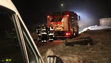 Пожар в ангаре в Санкт-Петербурге. Архивное фото Пожар в ангаре в Санкт-Петербурге. Архивное фото