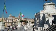 Площадь Венеции (Piazza Venezia) в Риме. Архивное фото Площадь Венеции (Piazza Venezia) в Риме. Архивное фото
