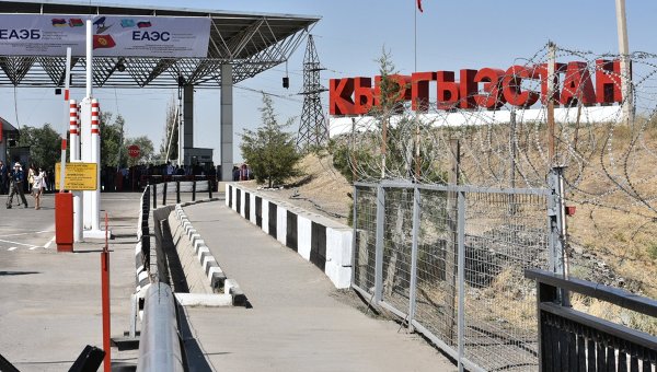 Россия распространила на Кыргызстан правила перевозок с Украины в Казахстан