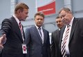 Министр транспорта РФ Максим Соколов (второй слева) на Международном инвестиционном форуме Сочи-2015 Министр транспорта РФ Максим Соколов (второй слева) на Международном инвестиционном форуме Сочи-2015