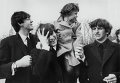 Группа The Beatles в Центральном парке Нью-Йорка, США. 1964 год Группа The Beatles в Центральном парке Нью-Йорка, США. 1964 год