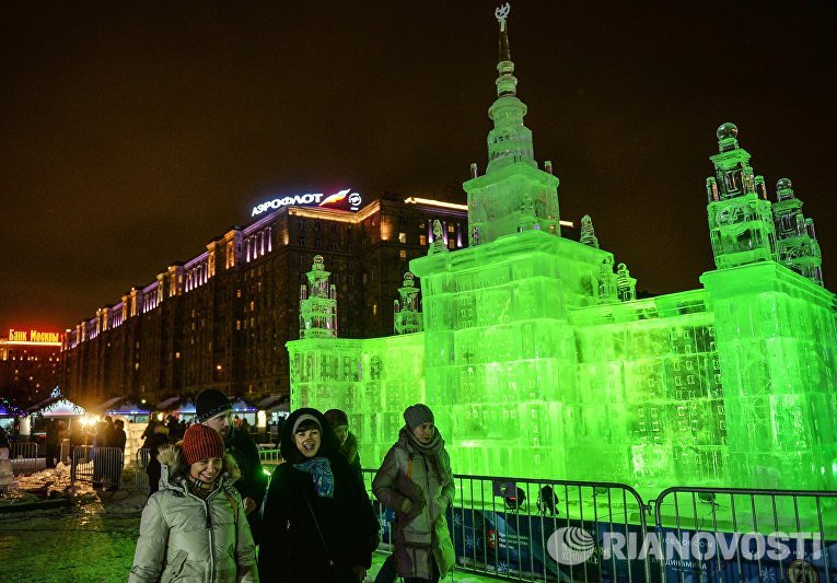 Открытие фестиваля Ледовая Москва. В кругу семьи в парке Победы на Поклонной горе Открытие фестиваля Ледовая Москва. В кругу семьи в парке Победы на Поклонной горе