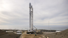 Ракета-носить Falcon 9 перед запуском Ракета-носить Falcon 9 перед запуском