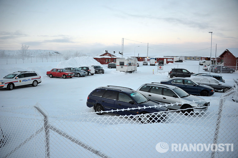 Лагерь для беженцев в районе города Киркенес на севере Норвегии Лагерь для беженцев в районе города Киркенес на севере Норвегии