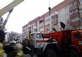 Сотрудники МЧС РФ во время разбора завалов у пострадавшего в результате взрыва бытового газа многоэтажного дома во Фрунзенском районе города Ярославля Сотрудники МЧС РФ во время разбора завалов у пострадавшего в результате взрыва бытового газа многоэтажного дома во Фрунзенском районе города Ярославля