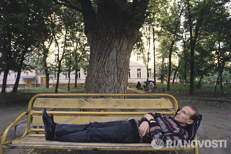 Петр Мамонов в фильме Такси-блюз Петр Мамонов в фильме Такси-блюз