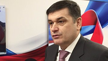 Депутат Госдумы от фракции Единая Россия Адальби Шхагошев. Архивное фото Депутат Госдумы от фракции Единая Россия Адальби Шхагошев. Архивное фото