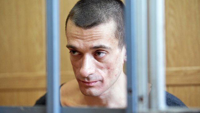 Суд проверит законность приговора Павленскому