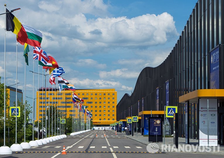 Подготовка к открытию Петербургского экономического форума Подготовка к открытию Петербургского экономического форума