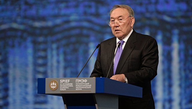 Президент Казахстана передаст часть полномочий руководству и парламенту