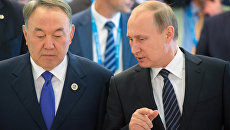 Президент РФ Владимир Путин и президент Казахстана Нурсултан Назарбаев после заседания в Ташкенте Совета глав государств-членов Шанхайской организации сотрудничества в расширенном составе, приуроченного к 15-летию создания ШОС Президент РФ Владимир Путин и президент Казахстана Нурсултан Назарбаев после заседания в Ташкенте Совета глав государств-членов Шанхайской организации сотрудничества в расширенном составе, приуроченного к 15-летию создания ШОС