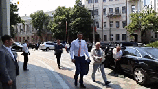 Кличко не пустили на празднование дня конституции в Раду Кличко не пустили на празднование дня конституции в Раду
