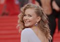 Актриса Юлия Пересильд перед началом церемонии закрытия 38-го Московского международного кинофестиваля Актриса Юлия Пересильд перед началом церемонии закрытия 38-го Московского международного кинофестиваля