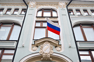 Фасад здания Центральной избирательной комиссии (ЦИК) России. Архивное фото Фасад здания Центральной избирательной комиссии (ЦИК) России. Архивное фото