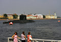 Дизель-электрическая подводная лодка Краснодар в акватории реки Невы Дизель-электрическая подводная лодка Краснодар в акватории реки Невы