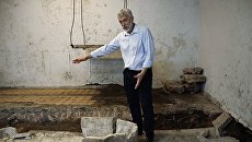 Директор Института археологии РАН Николай Макаров во время раскопок на месте демонтированного 14-го корпуса Московского Кремля Директор Института археологии РАН Николай Макаров во время раскопок на месте демонтированного 14-го корпуса Московского Кремля