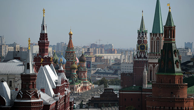 Выходные в Москве: биеннале стрит-арта и "Иллюзии" в театре "Практика"