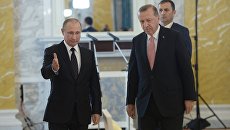 Президент России Владимир Путин и президент Турции Реджеп Тайип Эрдоган на пресс-конференции по итогам российско-турецких переговоров Президент России Владимир Путин и президент Турции Реджеп Тайип Эрдоган на пресс-конференции по итогам российско-турецких переговоров