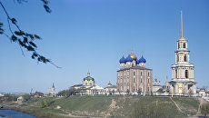 Вид на Рязанский кремль. Архивное фото Вид на Рязанский кремль. Архивное фото