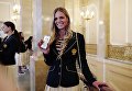 Юлия Ефимова перед началом церемонии вручения президентом РФ Владимиром Путиным государственных наград победителям и призерам Олимпийских игр в Рио-де-Жанейро Юлия Ефимова перед началом церемонии вручения президентом РФ Владимиром Путиным государственных наград победителям и призерам Олимпийских игр в Рио-де-Жанейро