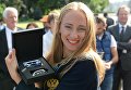 Влада Чигирева после церемонии вручения автомобилей победителям и призерам Игр XXXI Олимпиады в Рио-де-Жанейро. 25 августа 2016 Влада Чигирева после церемонии вручения автомобилей победителям и призерам Игр XXXI Олимпиады в Рио-де-Жанейро. 25 августа 2016