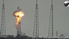 Взрыв ракеты Falcon 9 на стартовой площадке SpaceX на космодроме на мысе Канаверал, США Взрыв ракеты Falcon 9 на стартовой площадке SpaceX на космодроме на мысе Канаверал, США