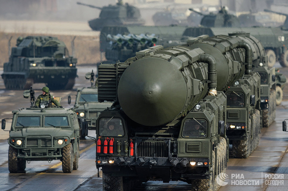 Транспортно-пусковая установка межконтинентальных баллистических ракет Тополь-М Транспортно-пусковая установка межконтинентальных баллистических ракет Тополь-М