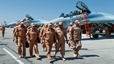 Министр обороны России Сергей Шойгу на авиабазе Хмеймим, Сирия. Архивное фото Министр обороны России Сергей Шойгу на авиабазе Хмеймим, Сирия. Архивное фото