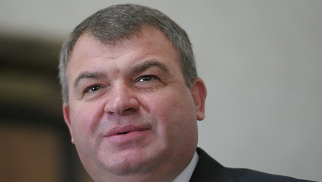 Сердюков вошел в совет директоров "Вертолетов России"