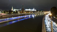 Московский Кремль и и Москва река. Архивное фото Московский Кремль и и Москва река. Архивное фото