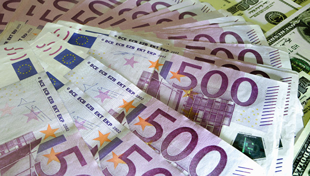 Россиянка задержана в аэропорту Афин за провоз незадекларированных €2,2 млн
