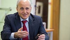 Заместитель директора Института ядерной физики и технологий НИЯУ МИФИ Георгий Тихомиров в библиотеке национального исследовательского ядерного университета МИФИ в Москве Заместитель директора Института ядерной физики и технологий НИЯУ МИФИ Георгий Тихомиров в библиотеке национального исследовательского ядерного университета МИФИ в Москве