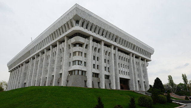 Новое правительство Киргизии присягнуло народу