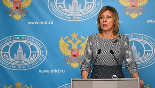 Захарова: предвзятое отношение Варшавы мешает нормальному сотрудничеству