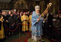 Патриарх Московский и всея Руси Кирилл во время утрени всенощного бдения в парижском храме Трех святителей, проходящей в рамках его визита во Францию Патриарх Московский и всея Руси Кирилл во время утрени всенощного бдения в парижском храме Трех святителей, проходящей в рамках его визита во Францию