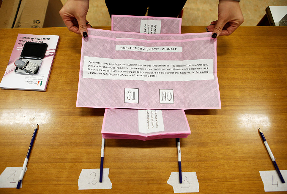 Итальянцы проголосовали против реформы Конституции