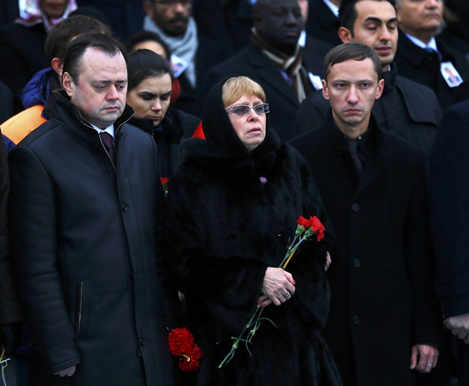 Жена Марина Карлова на панихиде по погибшему послу России Андрею Карлову в Турции Жена Марина Карлова на панихиде по погибшему послу России Андрею Карлову в Турции