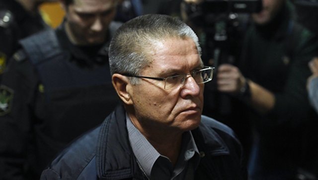 Улюкаева оставили под арестом