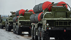 Зенитно-ракетные комплексы Триумф С-400. Архивное фото Зенитно-ракетные комплексы Триумф С-400. Архивное фото