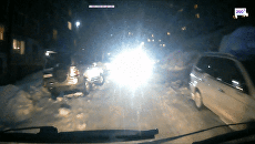 В сети появилось видео инцидента между скорой и автоледи на Камчатке В сети появилось видео инцидента между скорой и автоледи на Камчатке