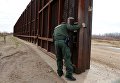 Пограничный патруль США на границе между Мексикой и США Пограничный патруль США на границе между Мексикой и США