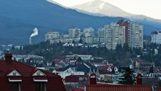 Жилые кварталы в Алуште. Архивное фото Жилые кварталы в Алуште. Архивное фото