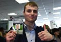 Футбольный болельщик Руслан Исаев после выдачи паспорта болельщиков Кубка конфедераций FIFA 2017 Футбольный болельщик Руслан Исаев после выдачи паспорта болельщиков Кубка конфедераций FIFA 2017