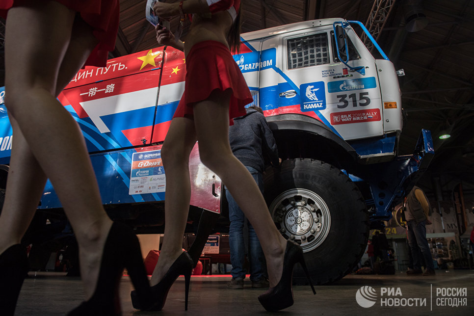 Модели на выставке Motorsport Expo в КВЦ Сокольники в Москве Модели на выставке Motorsport Expo в КВЦ Сокольники в Москве